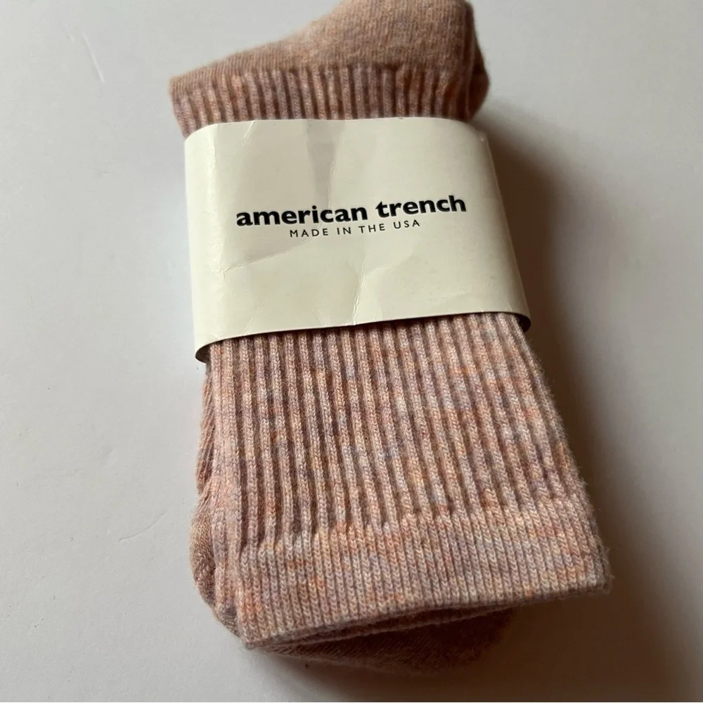 AMERICAN TRENCH SUPERMERINO WOOL CREW SOCKS BLUSH HEATHER PINK OS NWT